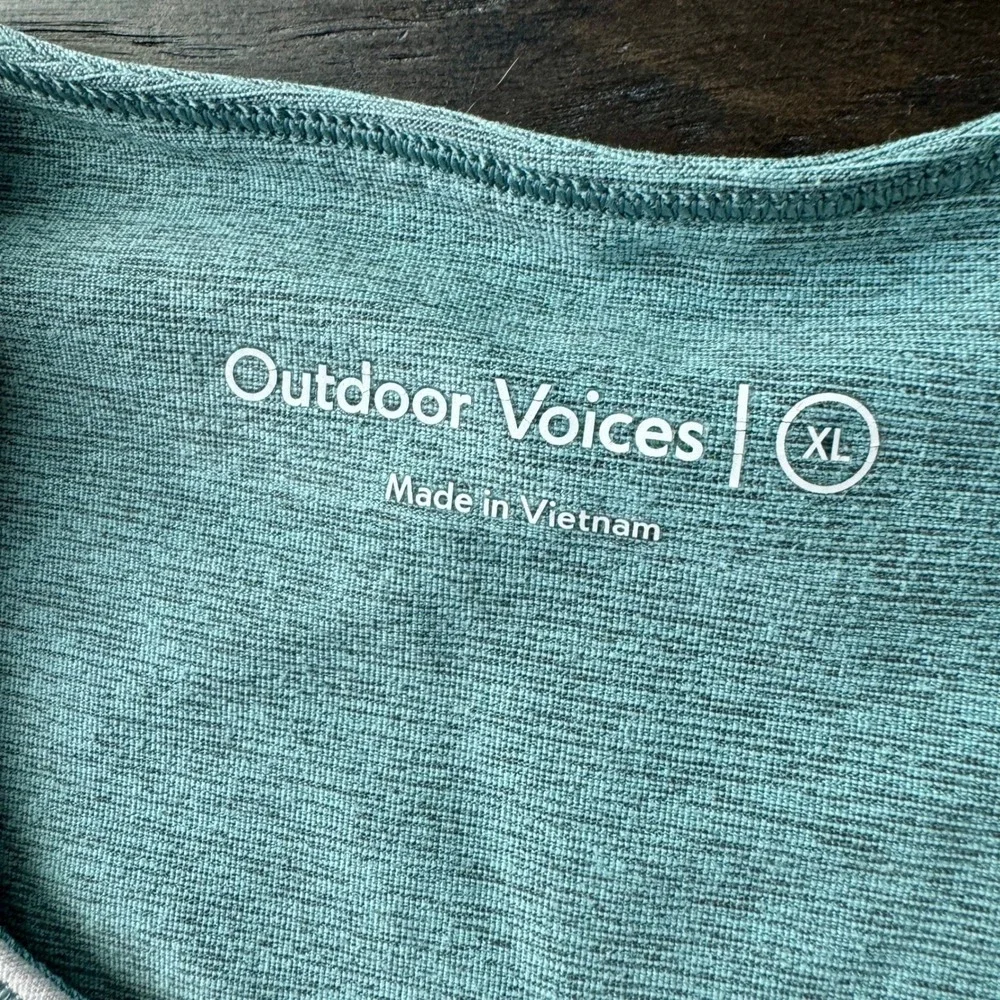 Outdoor Voices Womens Tri-Tone Slashback Crop Top XL Blue Green Cycle Yoga Sport - Picture 3 of 7